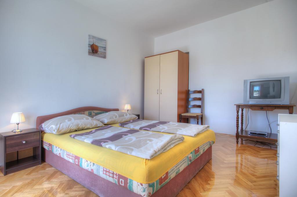 Apartments Irena Езера Номер фото
